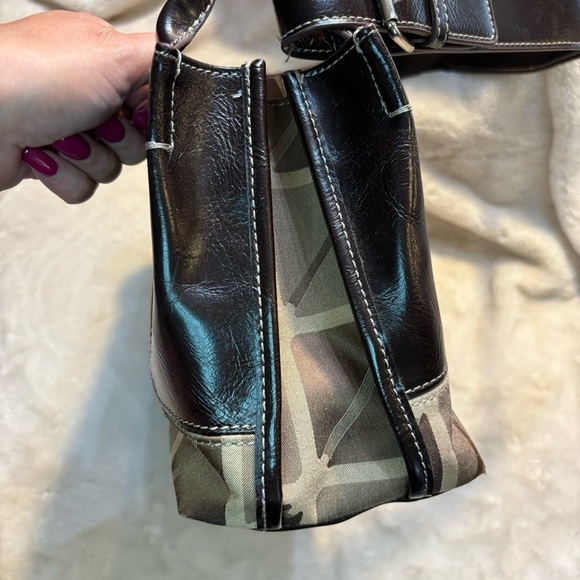 Nine & Co. Shoulder Bag Brown Tan Geometric Silver-Tone Hardware Classic - Picture 5 of 16